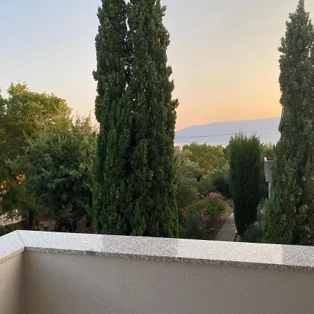 M Apartment Pinezici (Krk)