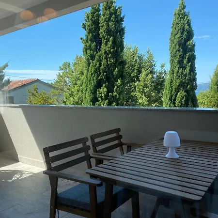 M Apartment