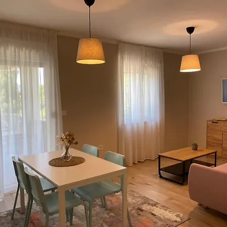 Apartment M Pinezići