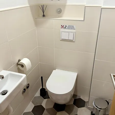 M Apartment *